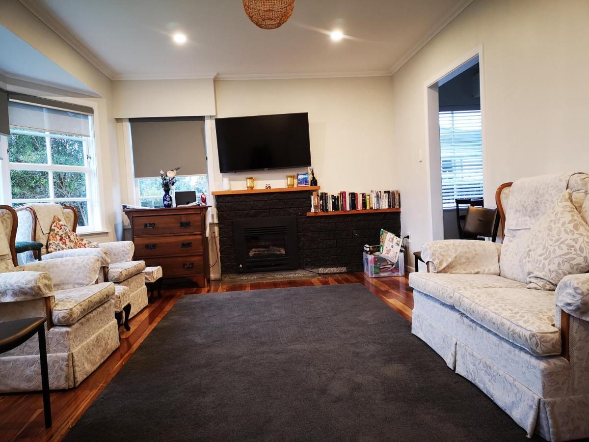 Cheerful 4 Bedroom Holiday Home Rotorua Extérieur photo