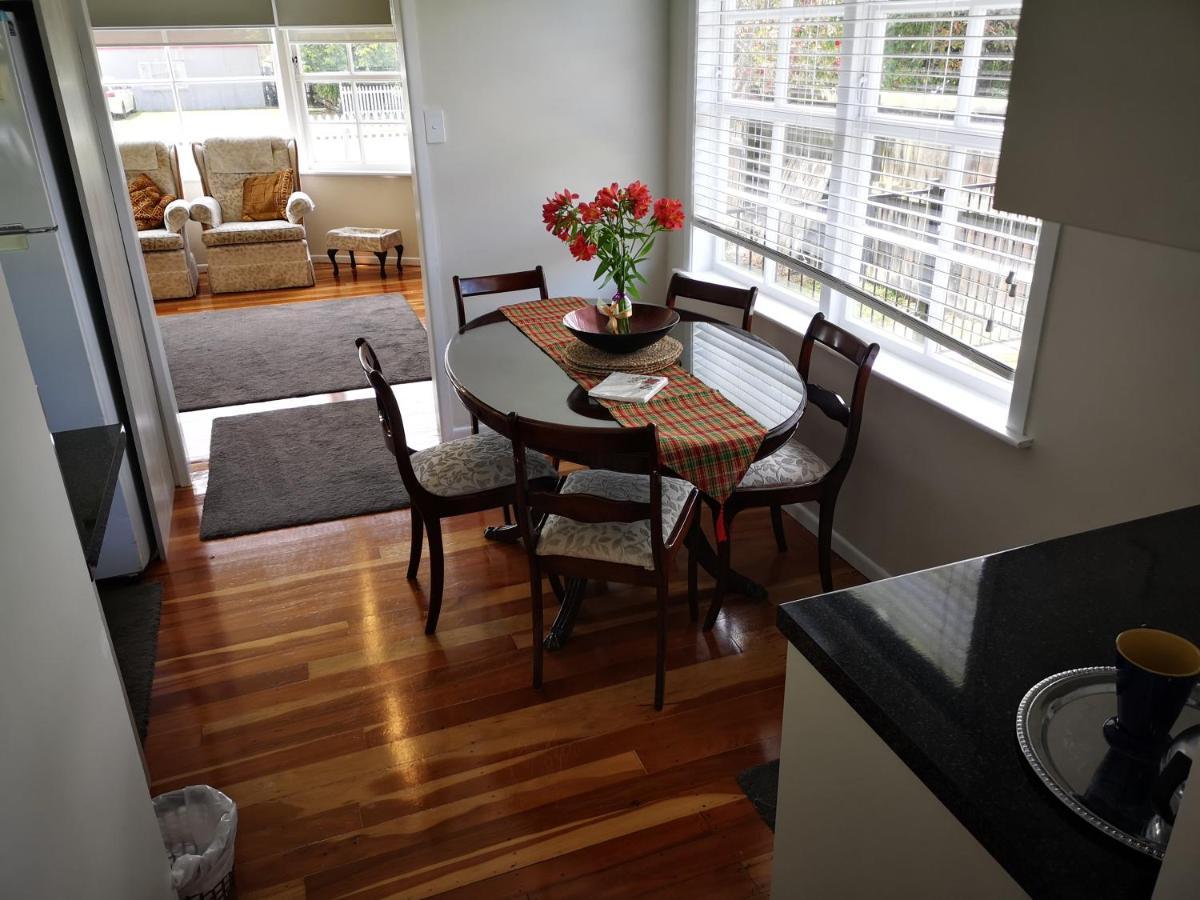 Cheerful 4 Bedroom Holiday Home Rotorua Extérieur photo