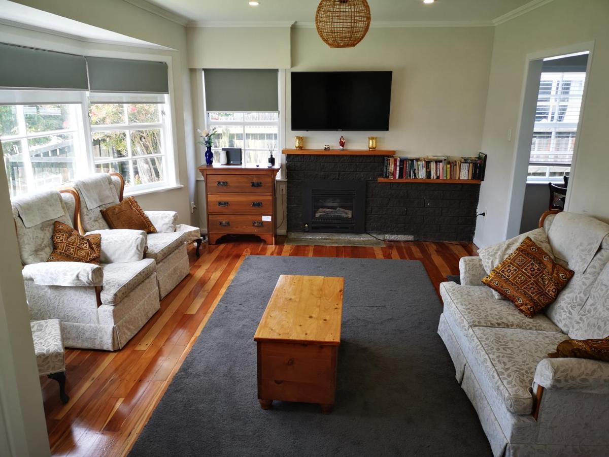 Cheerful 4 Bedroom Holiday Home Rotorua Extérieur photo