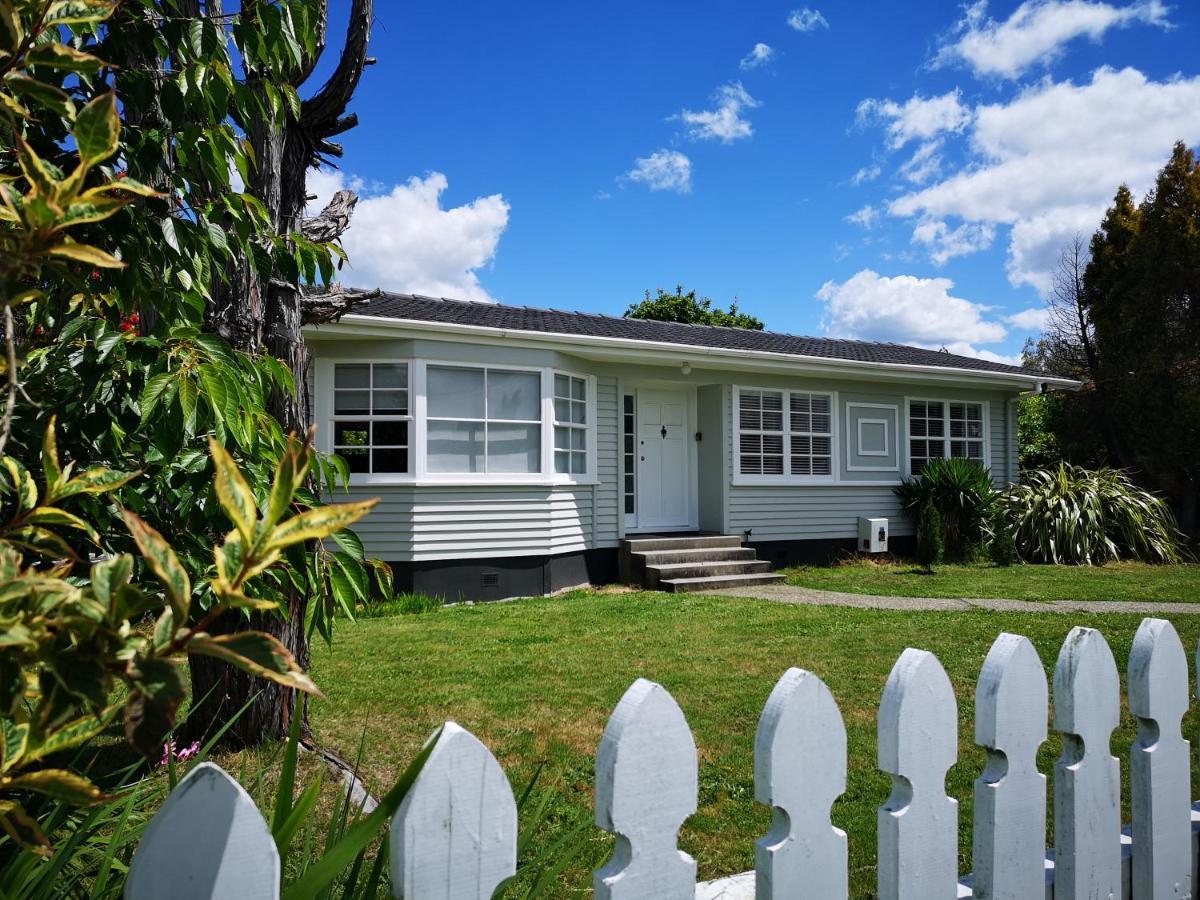 Cheerful 4 Bedroom Holiday Home Rotorua Extérieur photo